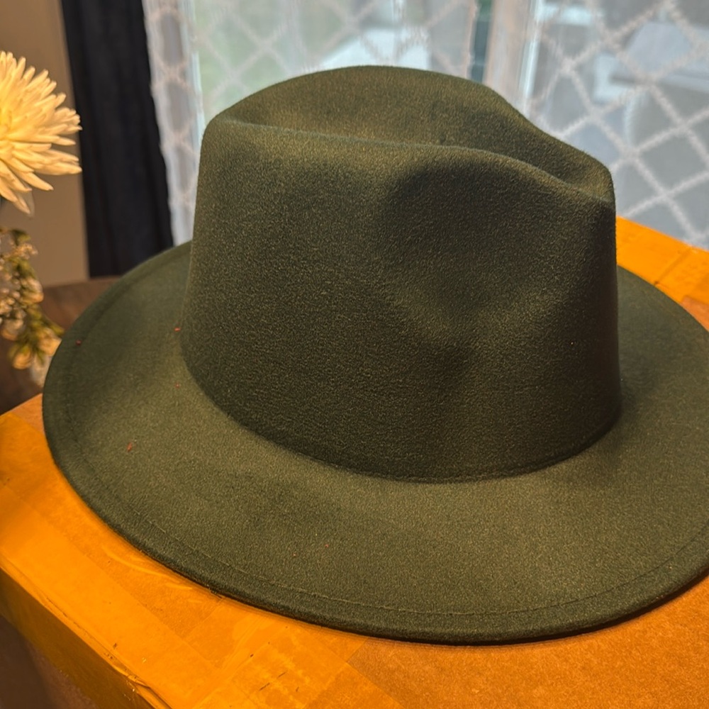 Unisex Double-Sided Color Matching Fedora Hat (Green and Red)